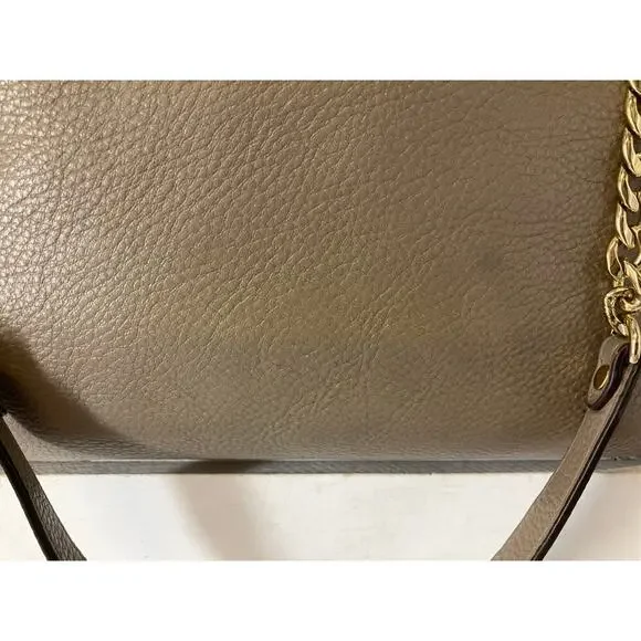 MICHAEL KORS, LARGE TAUPE, GRAY PEBBLED LEATHER SHOULDER BAG - Picture 5 of 16